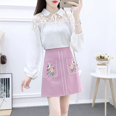 Kevadine pitspluusi ja tikandiga seeliku komplekt