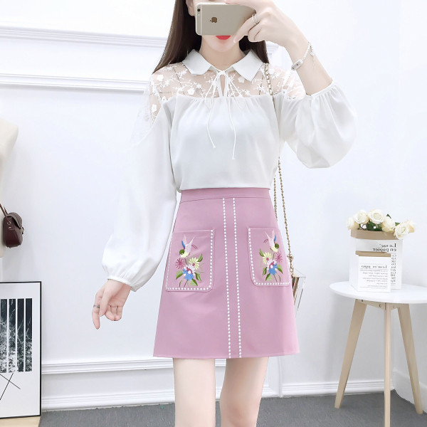 Kevadine pitspluusi ja tikandiga seeliku komplekt