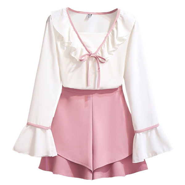 Naiste vabaaja komplekt kaheosalisest lootosevarrukate ja väljalõigatud seelikuga pluusist