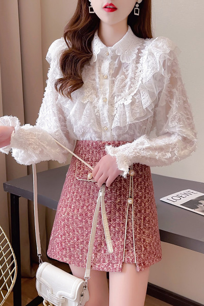 Moderan set od čipkaste košulje i suknje s biserima