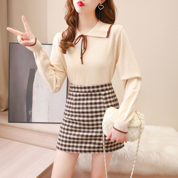 Naiste õhukese lipsu ja ruudulise seeliku komplekt