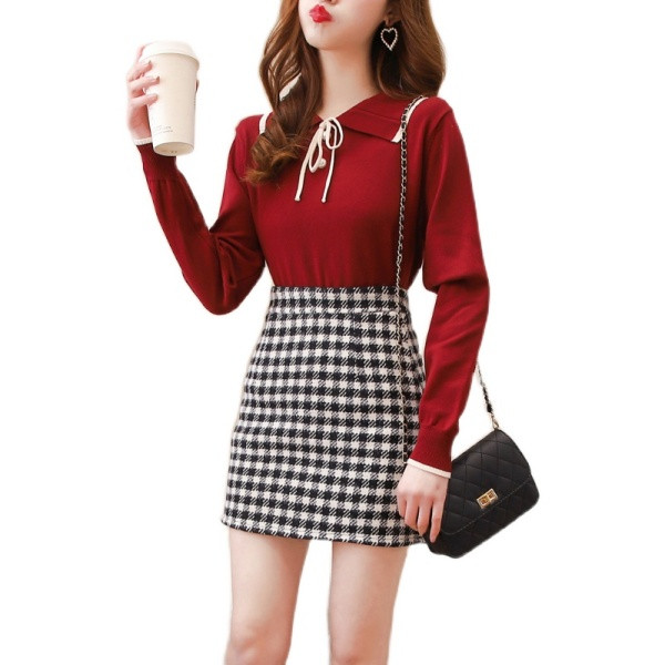 Naiste õhukese lipsu ja ruudulise seeliku komplekt