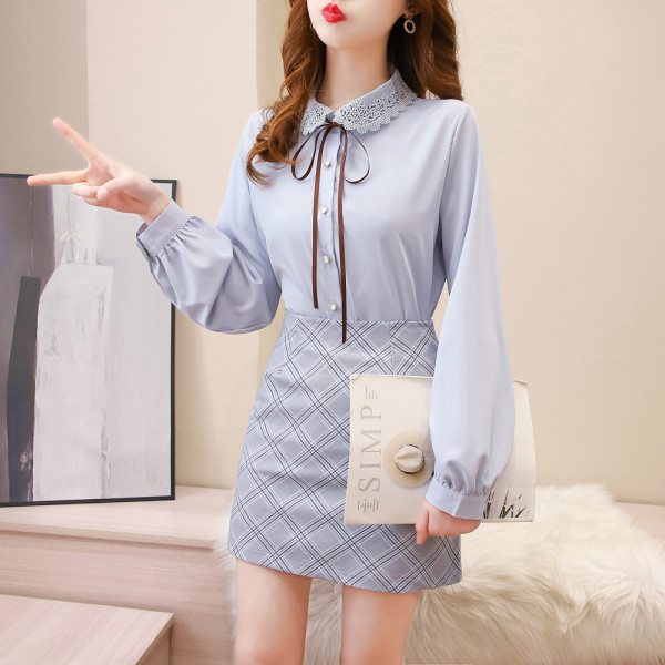 Uue mudeli naiste komplekt-särk ja seelik