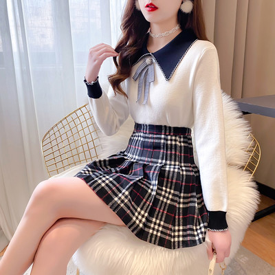 Naiste komplekt õhukesest plisseeritud seelikuga kampsunist