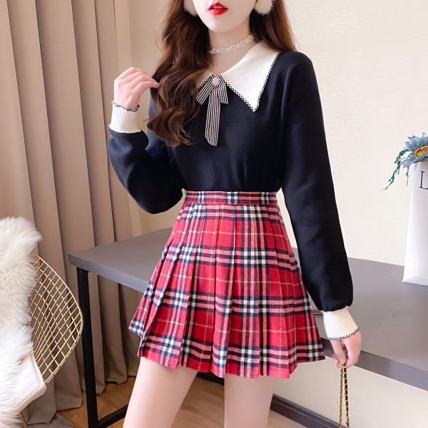 Naiste komplekt õhukesest plisseeritud seelikuga kampsunist