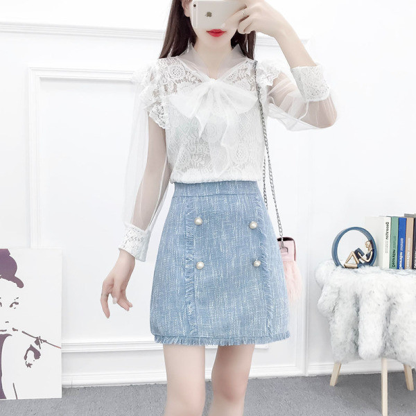 Γυναικείο μοντέρνο καθημερινό σετ από δαντελωτό πουκάμισο και φούστα με ψηλή μέση