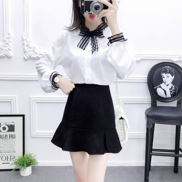 Модерен дамски комплект от риза с панделка  и пола