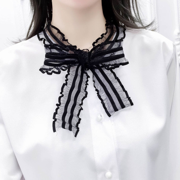 Модерен дамски комплект от риза с панделка  и пола