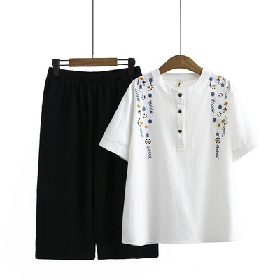 Naiste komplekt tikandite ja nööpidega