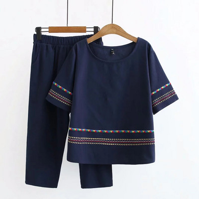 Moodne naiste komplekt tikandi ja ovaalse kaelusega