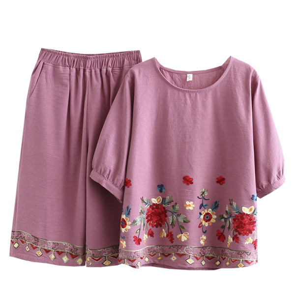 Γυναικείο σετ από δύο μέρη με κέντημα