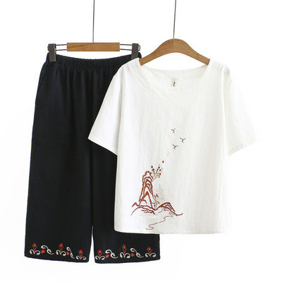 Καθημερινό γυναικείο σετ με κεντήματα κατάλληλα για το καλοκαίρι