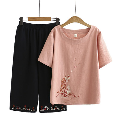 Καθημερινό γυναικείο σετ με κεντήματα κατάλληλα για το καλοκαίρι