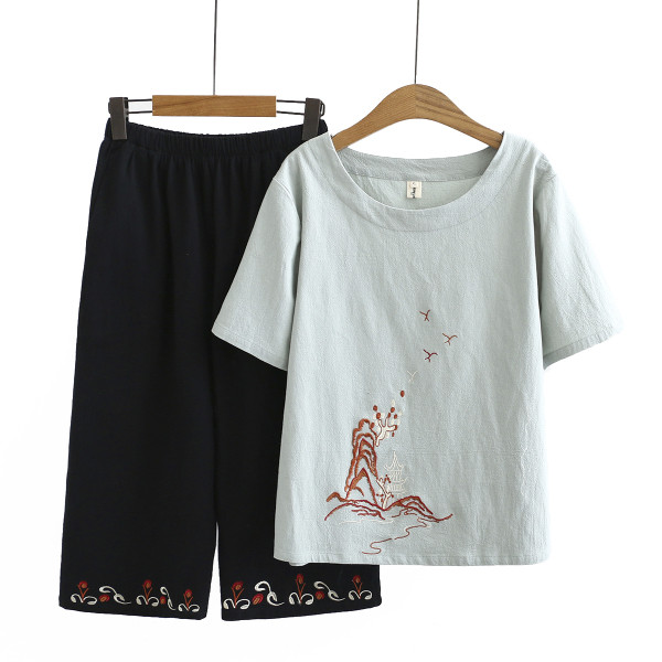 Καθημερινό γυναικείο σετ με κεντήματα κατάλληλα για το καλοκαίρι