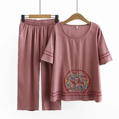 Naiste vabaaja komplekt taskute ja tikanditega