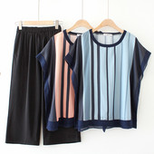 Naiste komplekt kahest osast - T-särk ja püksid