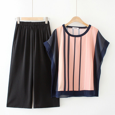 Naiste komplekt kahest osast - T-särk ja püksid