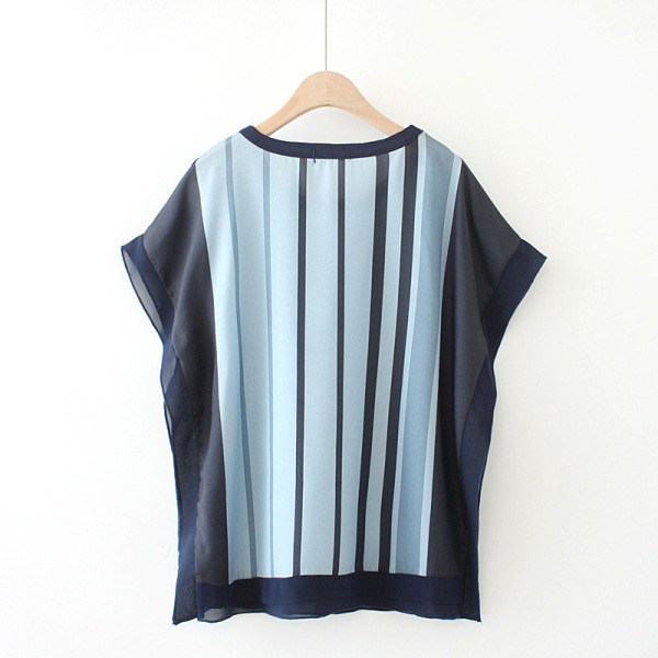 Naiste komplekt kahest osast - T-särk ja püksid