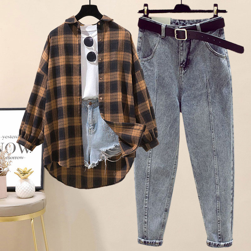 Модерен комплект от дълги дънки и карирана риза