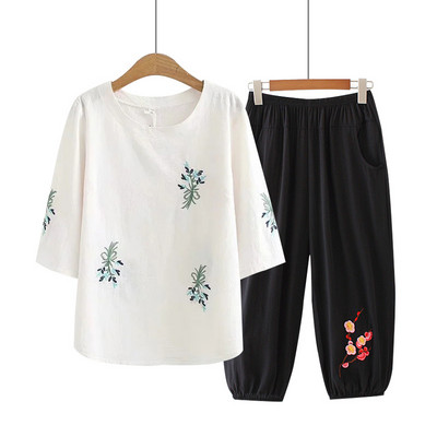 Kolmes värvitoonis tikandiga igapäevane naiste komplekt