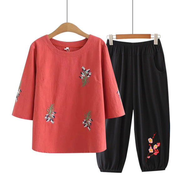 Kolmes värvitoonis tikandiga igapäevane naiste komplekt