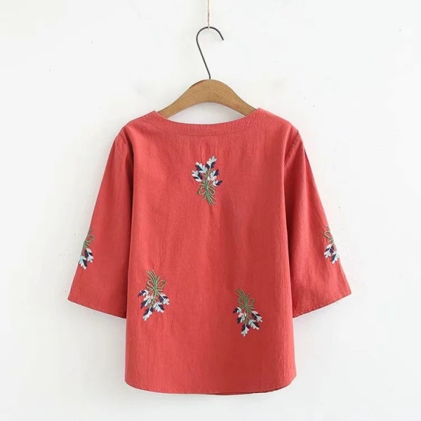 Kolmes värvitoonis tikandiga igapäevane naiste komplekt