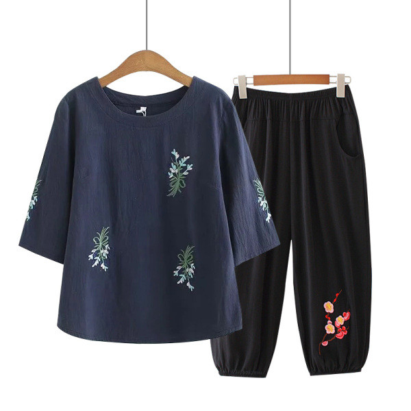 Kolmes värvitoonis tikandiga igapäevane naiste komplekt