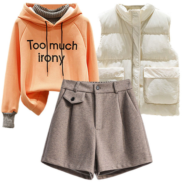 Kolmeosaline komplekt - lühikesed püksid, dressipluus ja vest