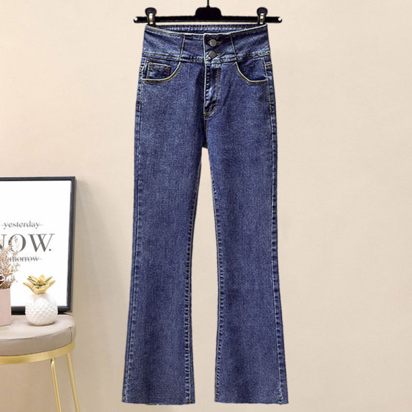 Moodne naiste komplekt kaheosalisest täppidega särgist ja teksadest