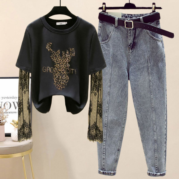 Модерен дамски сет от две части блуза с обло деколте и дънки с колан