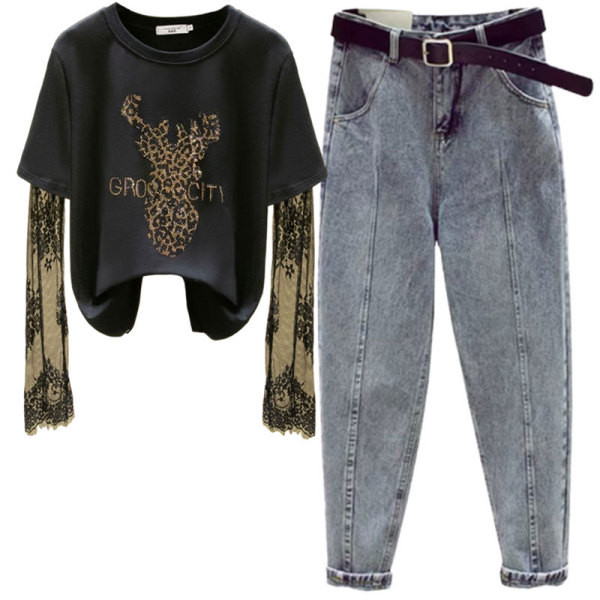 Модерен дамски сет от две части блуза с обло деколте и дънки с колан