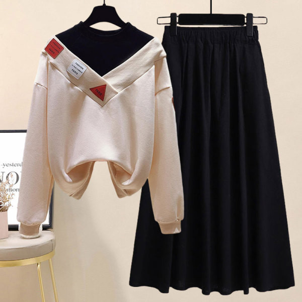 Naiste vabaaja komplekt dressipluusi ja väljalõigatud seelikuga