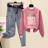 Naiste vabaaja teksade ja pluusi komplekt