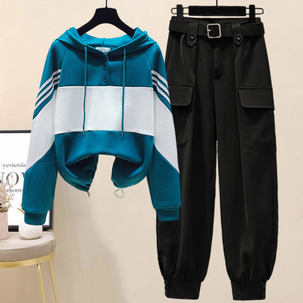 Sportlik igapäevane dressipluusi ja pükste komplekt