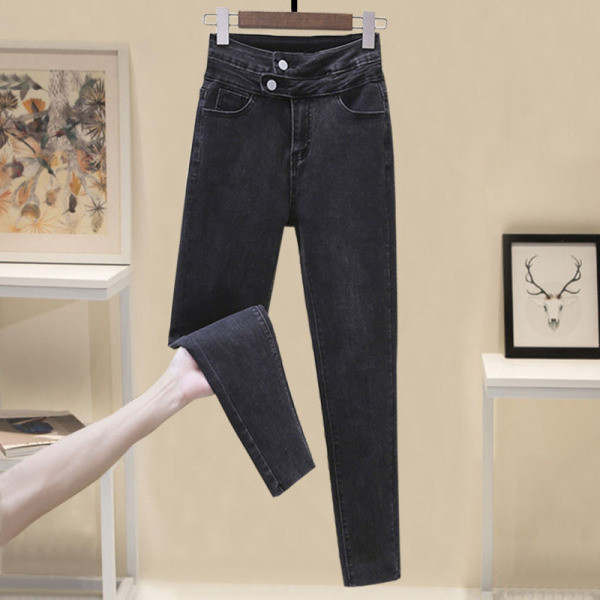 Дамски комплект дънки и карирана риза