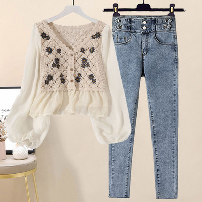 Moodne tikandiga särgikomplekt ja pikad teksad