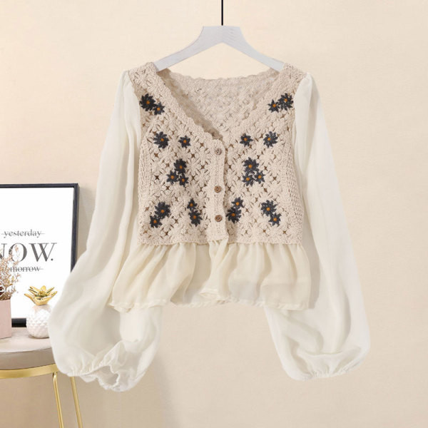 Moodne tikandiga särgikomplekt ja pikad teksad