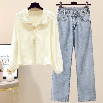 Комплект от риза в бял цвят с перли и дънки