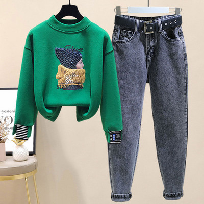 Модерна плътна блуза с цветна апликация и дънки