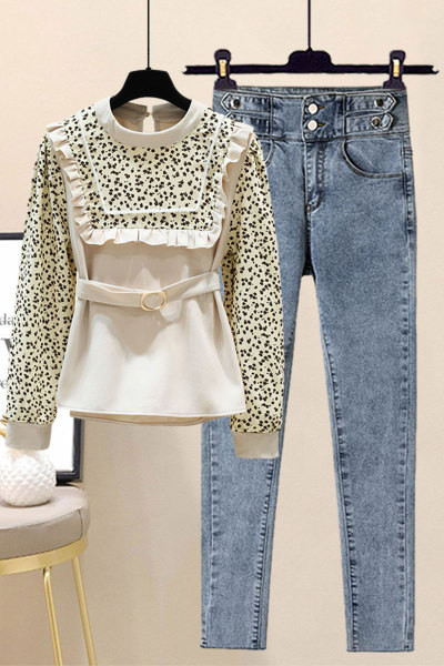 Пролетен сет - блуза от тънко плетиво с къдри и дънки