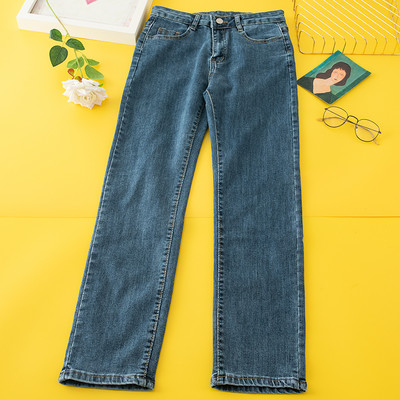 Модерен дамски панталон от деним и висока талия