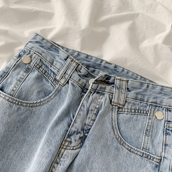 Novi model ženskih traperica sa visokim strukom - u dvije boje