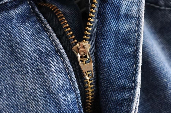 Lai standardse vöökohaga naiste teksapükste mudel