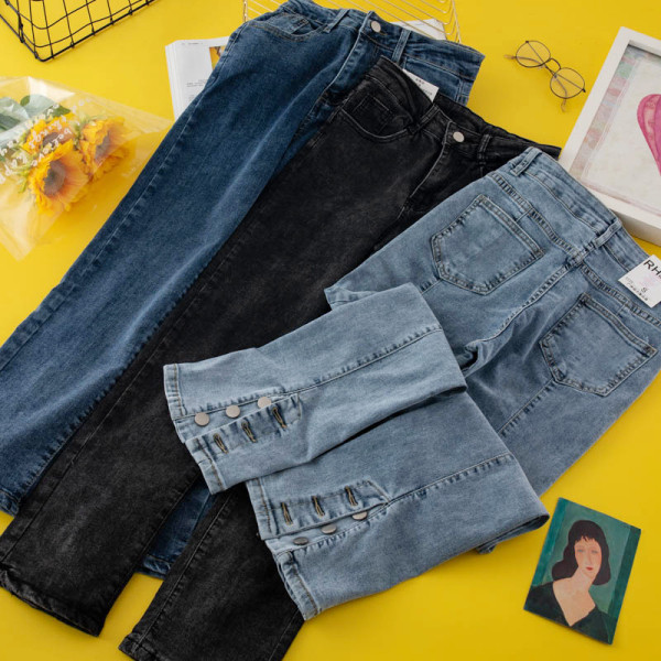 Ежедневни дамски дънки с  копчета и висока талия