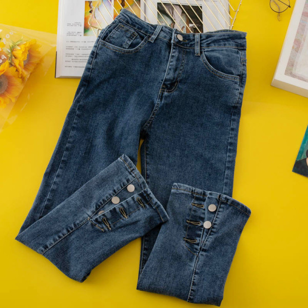 Ежедневни дамски дънки с  копчета и висока талия