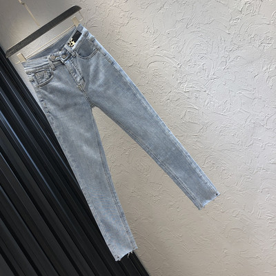 Γυναικεία τζιν σε δύο χρώματα με ψηλή μέση και τσέπες