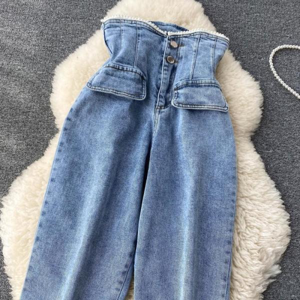 Laiad kõrge vöökohaga naiste teksad