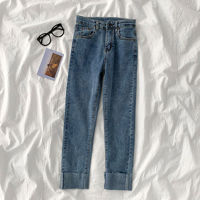 Γυναικεία μοντέρνα τζιν με ψηλή μέση