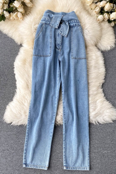 Ευρύ μοντέλο γυναικεία τζιν με ψηλή μέση και τσέπες