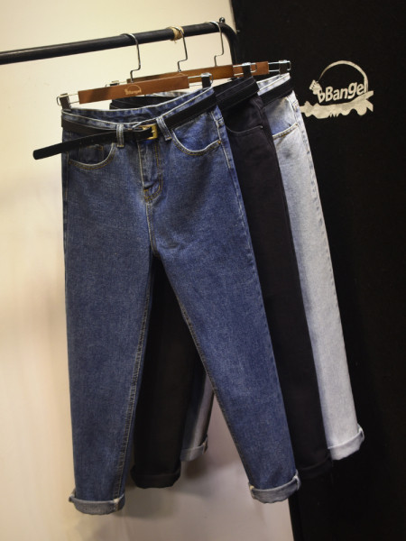 Νέο μοντέλο γυναικείας φαρδιά τζιν με ψηλή μέση